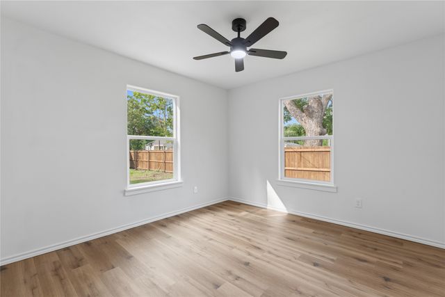2732 Mckenzie Avenue, Waco, TX 76708