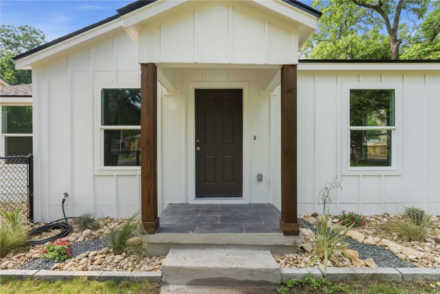 2732 Mckenzie Avenue, Waco, TX 76708