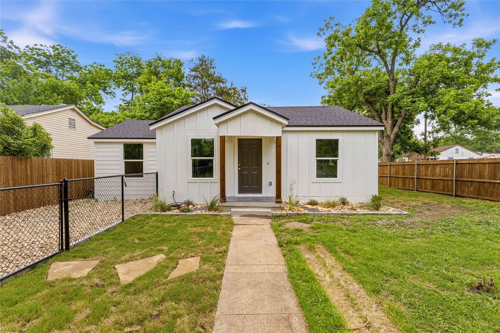 2732 Mckenzie Avenue, Waco, TX 76708