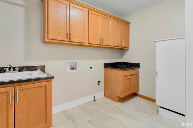 56545 Sun Ray Drive, Elkhart, IN 46516