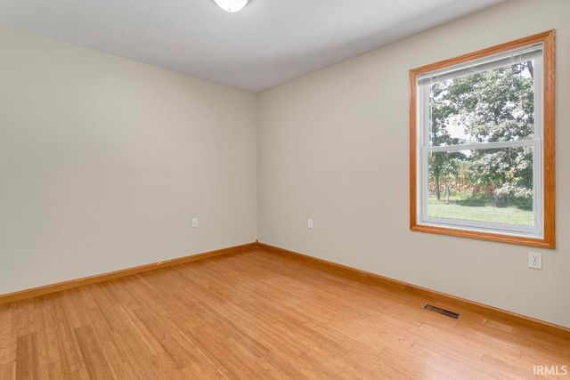 56545 Sun Ray Drive, Elkhart, IN 46516