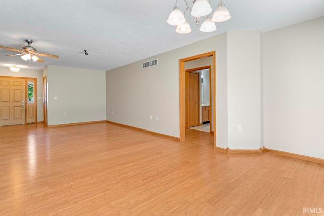 56545 Sun Ray Drive, Elkhart, IN 46516