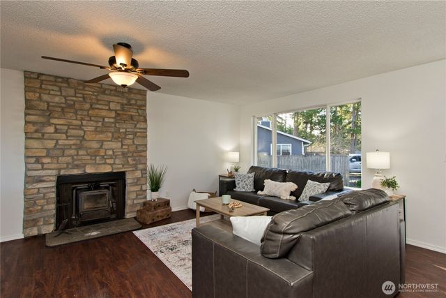 28708 235th Avenue SE, Maple Valley, WA 98038