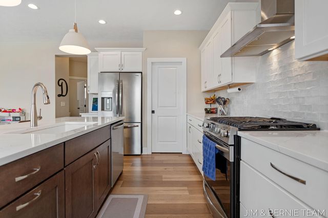 8367 Bauer Ridge Avenue, Jenison, MI 49428