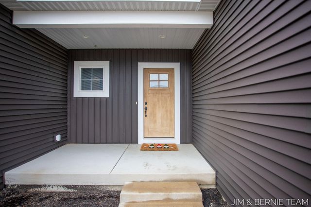 8367 Bauer Ridge Avenue, Jenison, MI 49428
