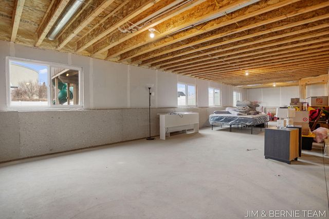 8367 Bauer Ridge Avenue, Jenison, MI 49428