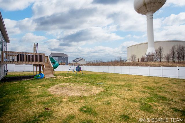 8367 Bauer Ridge Avenue, Jenison, MI 49428