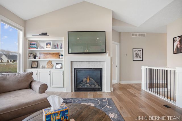 8367 Bauer Ridge Avenue, Jenison, MI 49428