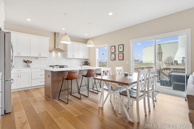8367 Bauer Ridge Avenue, Jenison, MI 49428