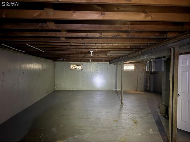 2442 Gardner Drive, St Louis, MO 63136