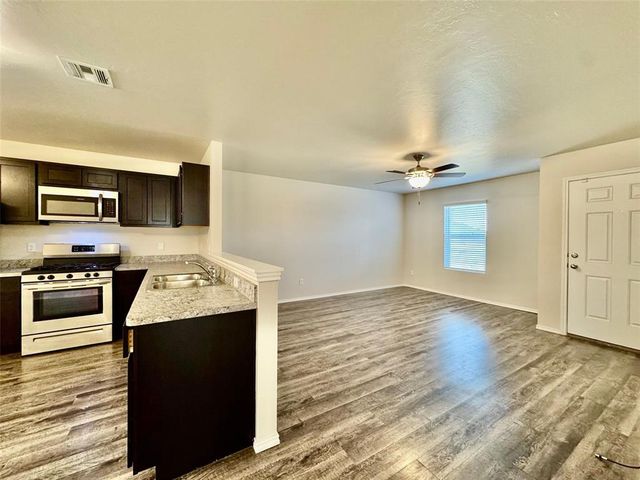 10612 SW 22nd Street, Yukon, OK 73099