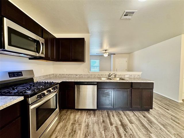 10612 SW 22nd Street, Yukon, OK 73099