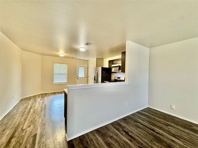 10612 SW 22nd Street, Yukon, OK 73099