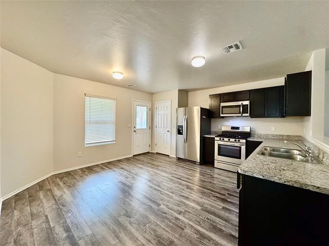 10612 SW 22nd Street, Yukon, OK 73099