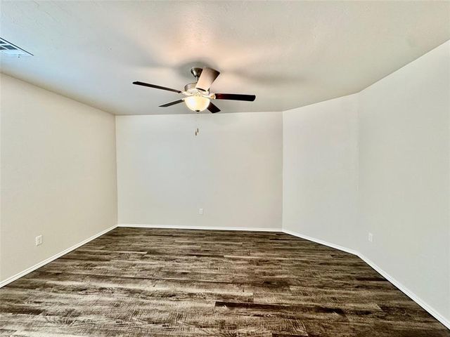 10612 SW 22nd Street, Yukon, OK 73099