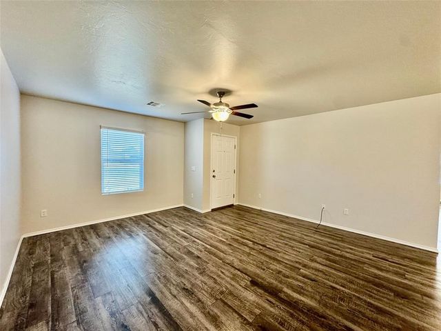 10612 SW 22nd Street, Yukon, OK 73099