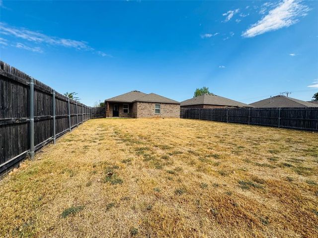 10612 SW 22nd Street, Yukon, OK 73099