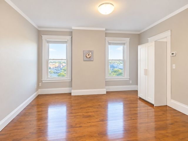 12 Bradbury Ave 12, Medford, MA 02155