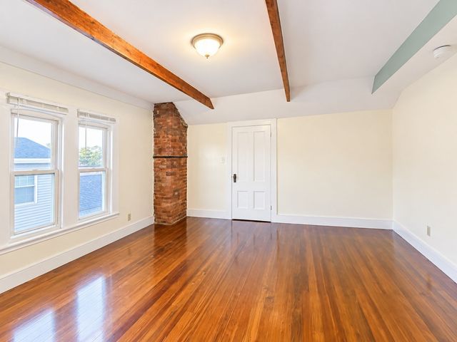 12 Bradbury Ave 12, Medford, MA 02155