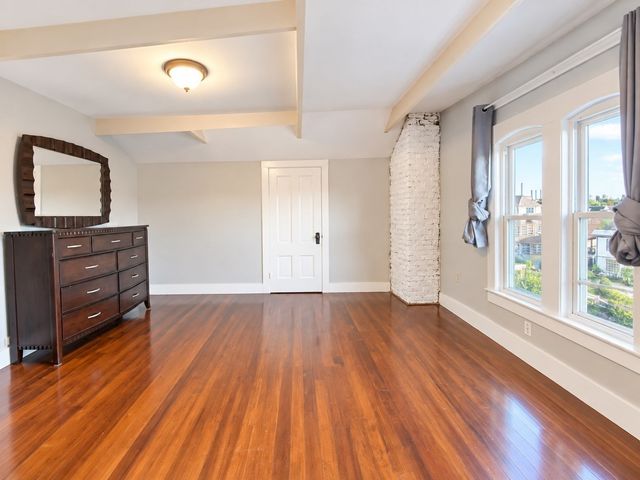 12 Bradbury Ave 12, Medford, MA 02155