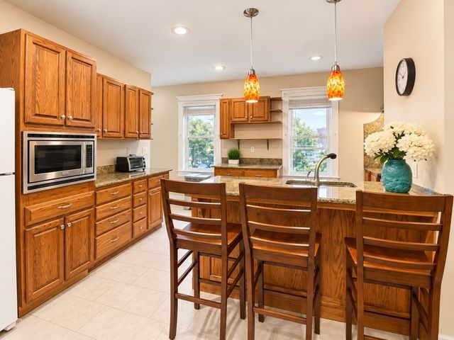 12 Bradbury Ave 12, Medford, MA 02155