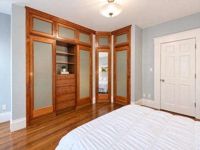 12 Bradbury Ave 12, Medford, MA 02155