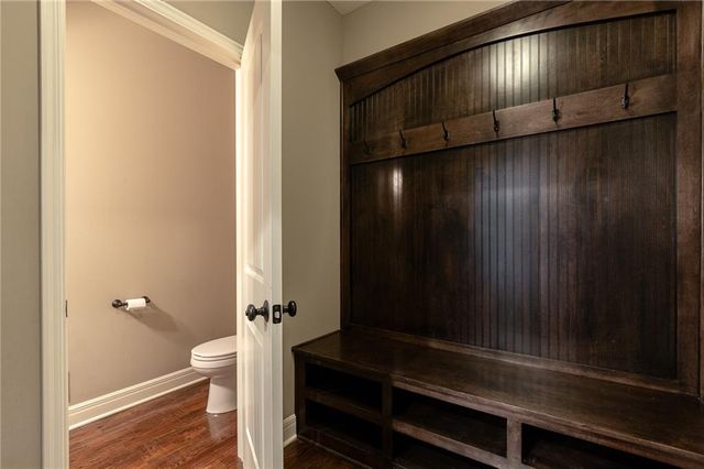 1012 SE Auburn Court, Blue Springs, MO 64014