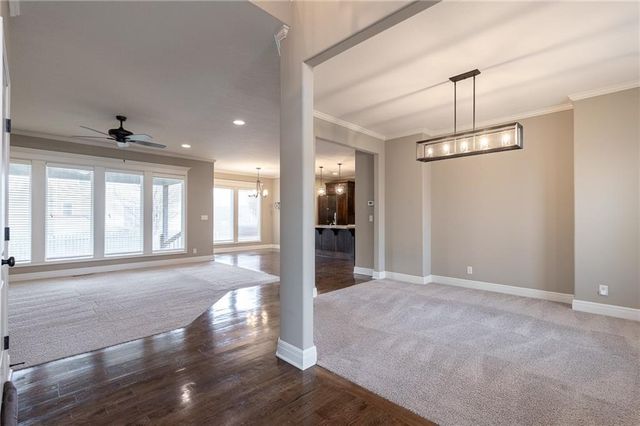 1012 SE Auburn Court, Blue Springs, MO 64014