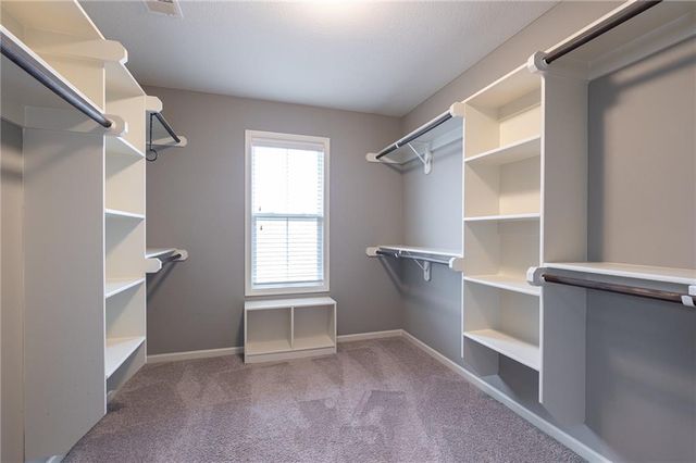 1012 SE Auburn Court, Blue Springs, MO 64014