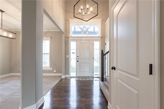 1012 SE Auburn Court, Blue Springs, MO 64014