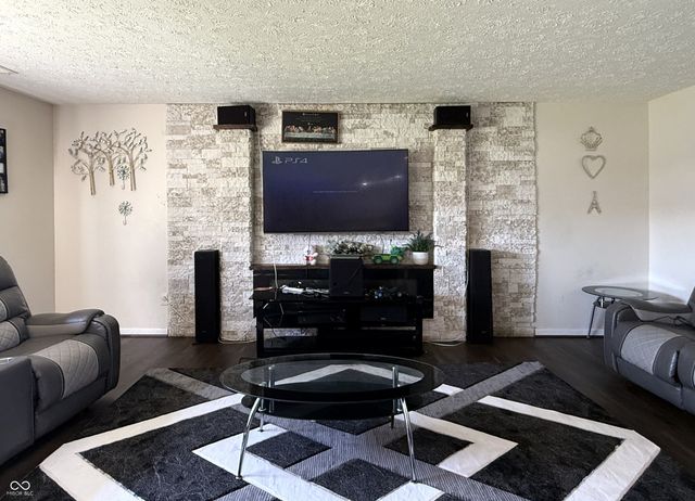 1881 Wynnewood Lane, Avon, IN 46123