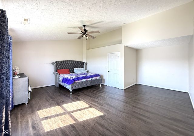 1881 Wynnewood Lane, Avon, IN 46123