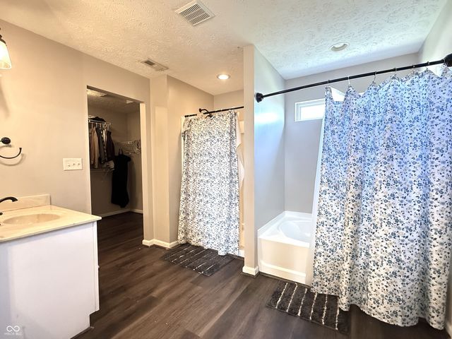 1881 Wynnewood Lane, Avon, IN 46123