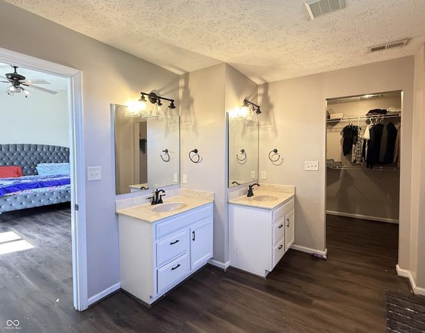 1881 Wynnewood Lane, Avon, IN 46123