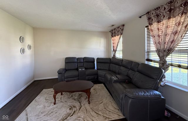 1881 Wynnewood Lane, Avon, IN 46123