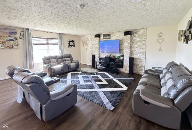 1881 Wynnewood Lane, Avon, IN 46123