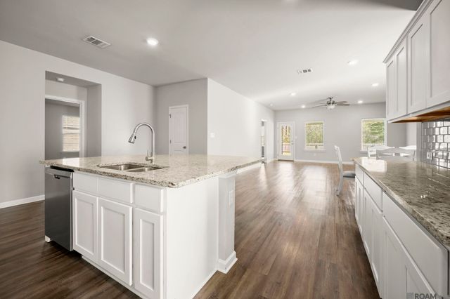 12721 Fowler Dr, Denham Springs, LA 70706