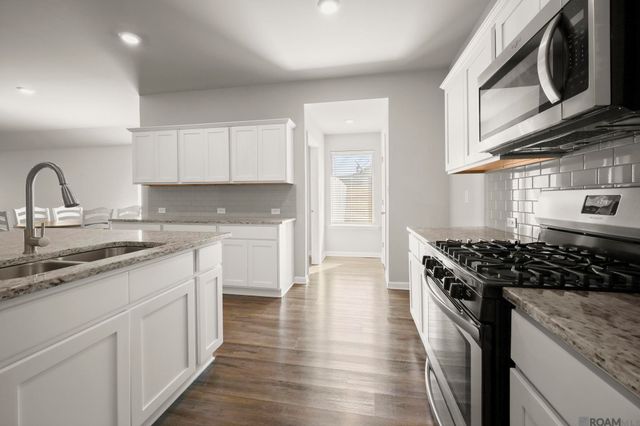 12721 Fowler Dr, Denham Springs, LA 70706