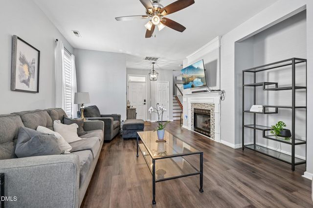 1124 Silky Dogwood Trail, Apex, NC 27502
