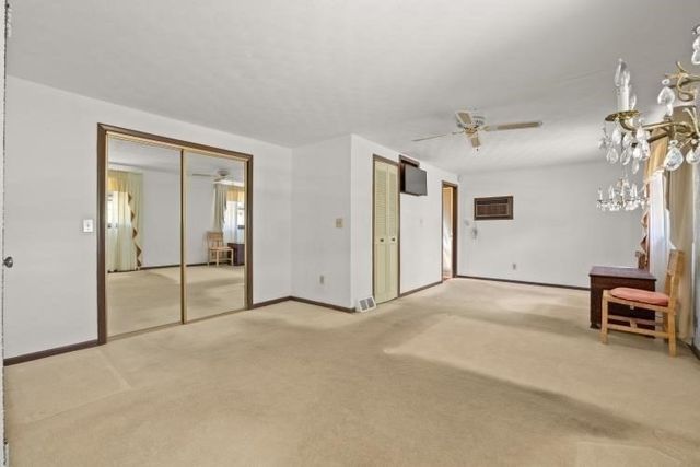 21 South Ave, Taunton, MA 02780