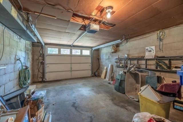 21 South Ave, Taunton, MA 02780