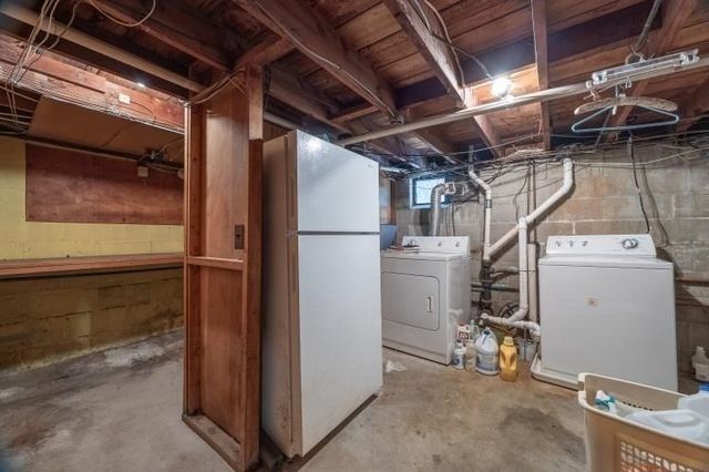 21 South Ave, Taunton, MA 02780