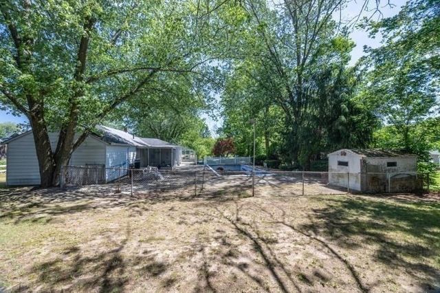 21 South Ave, Taunton, MA 02780