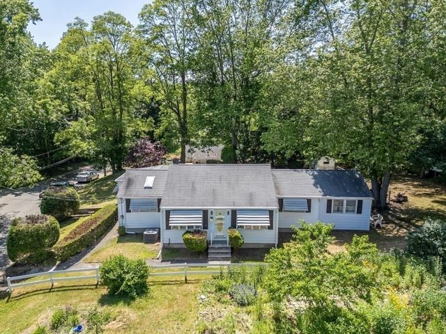 21 South Ave, Taunton, MA 02780