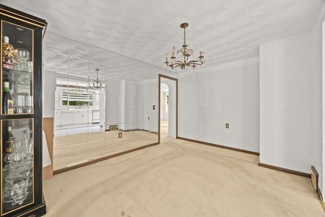21 South Ave, Taunton, MA 02780