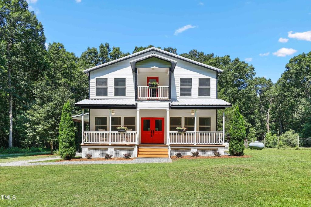 33 Holly Run, Pittsboro, NC 27312