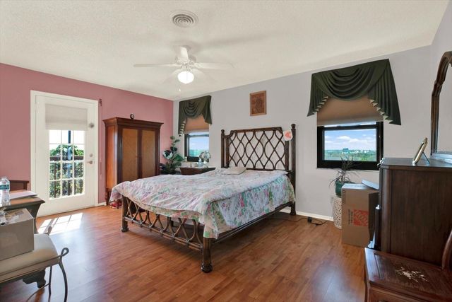 8186 TERRACE GARDEN DRIVE N 601, St Petersburg, FL 33709