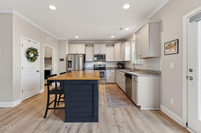 857 Stable Fern Drive, Fuquay Varina, NC 27526