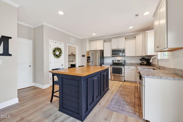 857 Stable Fern Drive, Fuquay Varina, NC 27526