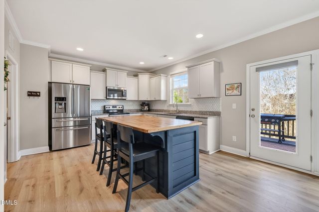 857 Stable Fern Drive, Fuquay Varina, NC 27526